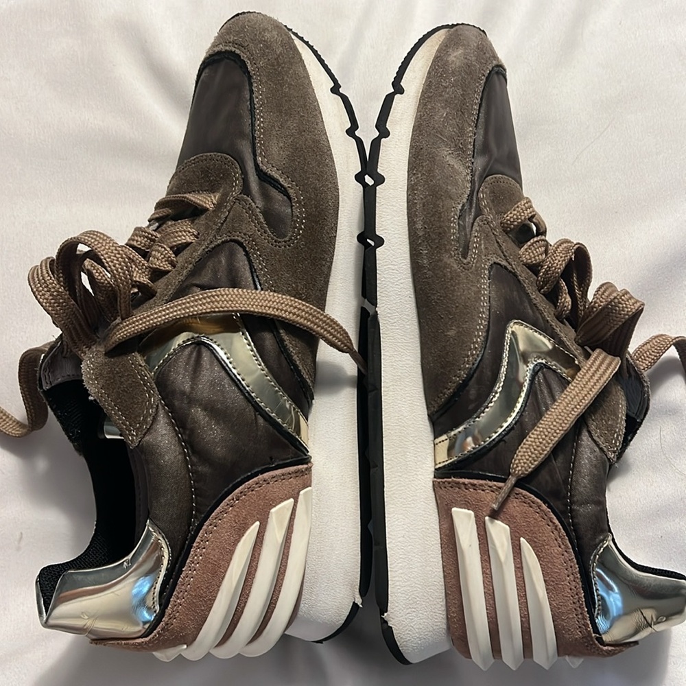 VOILE BLANCHE WOME’S PRE OWNED JULIA POWER SNEAKERS. - Picture 5 of 6